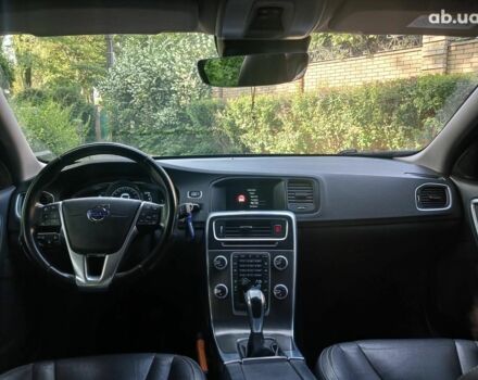 Черный Вольво С60, объемом двигателя 2 л и пробегом 255 тыс. км за 12890 $, фото 19 на Automoto.ua