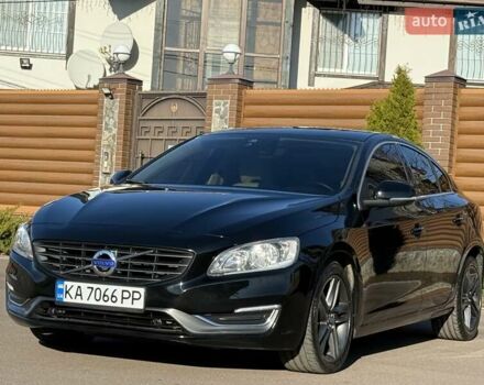 Черный Вольво С60, объемом двигателя 1.97 л и пробегом 140 тыс. км за 10500 $, фото 4 на Automoto.ua
