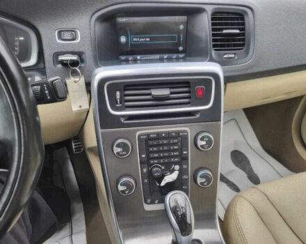 Черный Вольво С60, объемом двигателя 2 л и пробегом 98 тыс. км за 80000 $, фото 14 на Automoto.ua