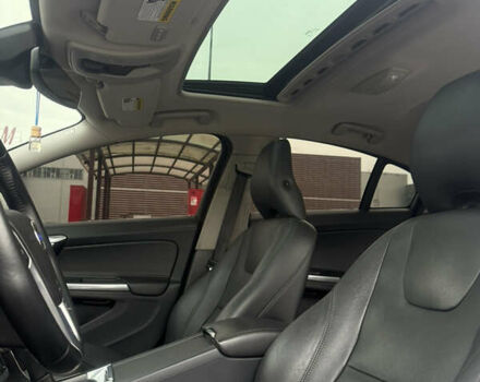 Чорний Вольво С60, об'ємом двигуна 2.5 л та пробігом 77 тис. км за 13500 $, фото 7 на Automoto.ua