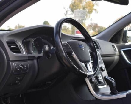 Чорний Вольво С60, об'ємом двигуна 2.5 л та пробігом 74 тис. км за 9500 $, фото 8 на Automoto.ua