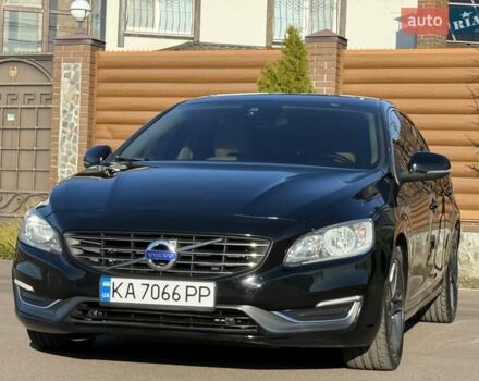 Черный Вольво С60, объемом двигателя 1.97 л и пробегом 140 тыс. км за 10500 $, фото 1 на Automoto.ua