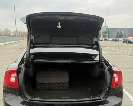 Чорний Вольво С60, об'ємом двигуна 2.5 л та пробігом 77 тис. км за 13500 $, фото 14 на Automoto.ua