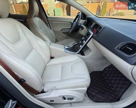 Черный Вольво С60, объемом двигателя 1.97 л и пробегом 140 тыс. км за 10500 $, фото 52 на Automoto.ua