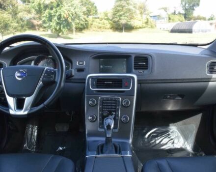 Чорний Вольво С60, об'ємом двигуна 2.5 л та пробігом 74 тис. км за 9500 $, фото 5 на Automoto.ua