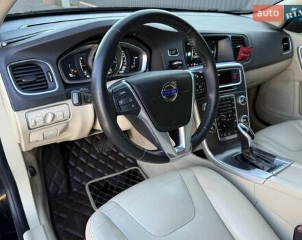 Черный Вольво С60, объемом двигателя 1.97 л и пробегом 140 тыс. км за 10500 $, фото 42 на Automoto.ua