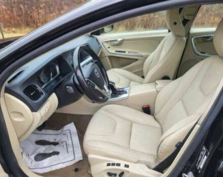 Черный Вольво С60, объемом двигателя 2 л и пробегом 98 тыс. км за 80000 $, фото 9 на Automoto.ua