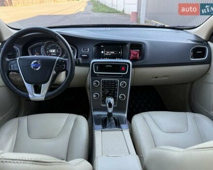 Черный Вольво С60, объемом двигателя 1.97 л и пробегом 140 тыс. км за 10500 $, фото 60 на Automoto.ua