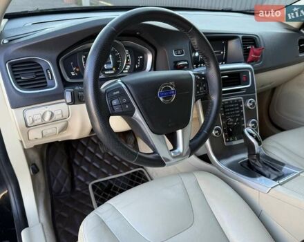 Черный Вольво С60, объемом двигателя 1.97 л и пробегом 140 тыс. км за 10500 $, фото 43 на Automoto.ua