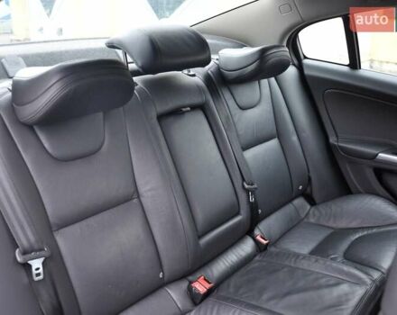 Черный Вольво С60, объемом двигателя 1.97 л и пробегом 82 тыс. км за 10500 $, фото 23 на Automoto.ua