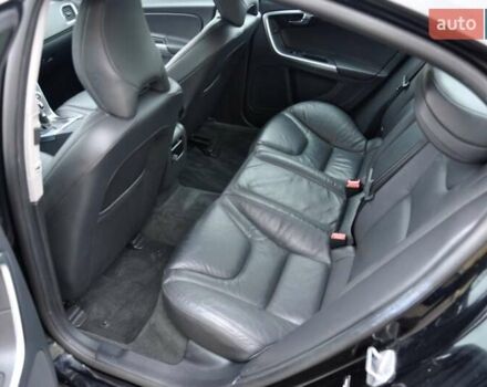 Черный Вольво С60, объемом двигателя 1.97 л и пробегом 82 тыс. км за 10500 $, фото 19 на Automoto.ua