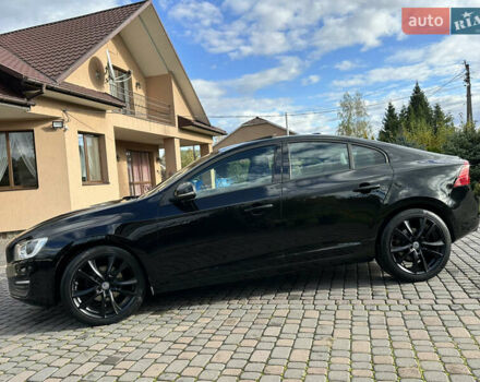Черный Вольво С60, объемом двигателя 2 л и пробегом 237 тыс. км за 14750 $, фото 6 на Automoto.ua