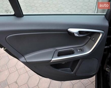 Черный Вольво С60, объемом двигателя 1.97 л и пробегом 82 тыс. км за 10500 $, фото 18 на Automoto.ua