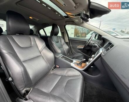 Вольво С60 2016 в Луцке на Automoto.ua Черный Вольво С60, объемом двигателя 2 л и пробегом 218 тыс. км за 8200 $, фото 14 на Automoto.ua