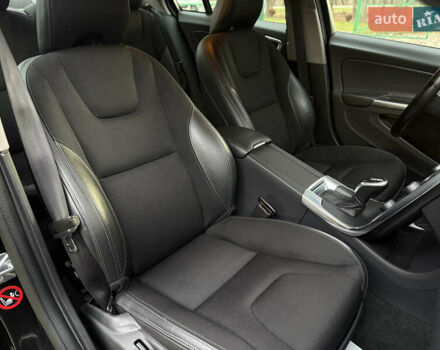 Черный Вольво С60, объемом двигателя 1.97 л и пробегом 237 тыс. км за 14800 $, фото 14 на Automoto.ua