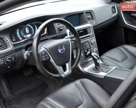 Черный Вольво С60, объемом двигателя 1.97 л и пробегом 82 тыс. км за 10500 $, фото 15 на Automoto.ua