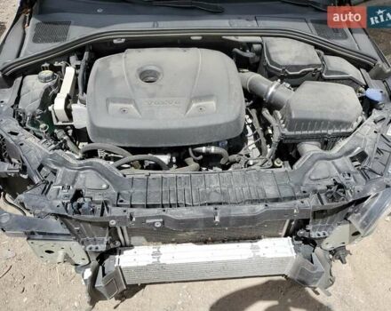 Черный Вольво С60, объемом двигателя 2 л и пробегом 88 тыс. км за 3000 $, фото 6 на Automoto.ua