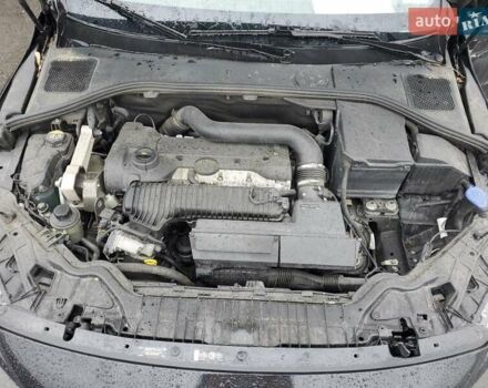 Черный Вольво С60, объемом двигателя 2.52 л и пробегом 112 тыс. км за 2400 $, фото 10 на Automoto.ua