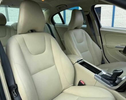 Чорний Вольво С60, об'ємом двигуна 2.5 л та пробігом 77 тис. км за 2100 $, фото 8 на Automoto.ua