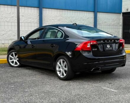 Чорний Вольво С60, об'ємом двигуна 2.5 л та пробігом 77 тис. км за 2100 $, фото 3 на Automoto.ua