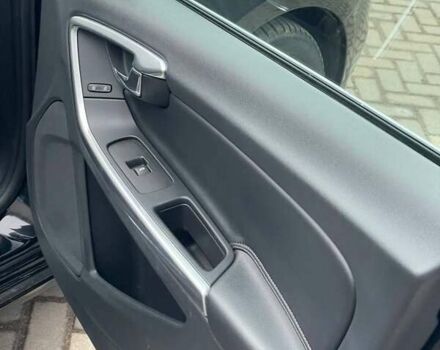 Чорний Вольво С60, об'ємом двигуна 2.52 л та пробігом 269 тис. км за 12000 $, фото 8 на Automoto.ua