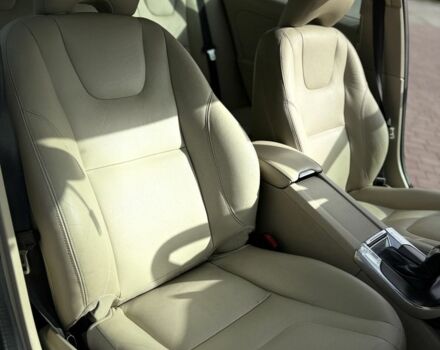 Черный Вольво С60, объемом двигателя 2 л и пробегом 206 тыс. км за 12699 $, фото 4 на Automoto.ua