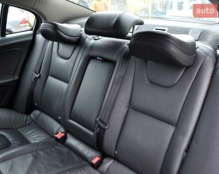 Черный Вольво С60, объемом двигателя 1.97 л и пробегом 82 тыс. км за 10500 $, фото 20 на Automoto.ua