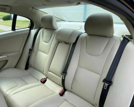 Чорний Вольво С60, об'ємом двигуна 2.5 л та пробігом 77 тис. км за 2100 $, фото 12 на Automoto.ua