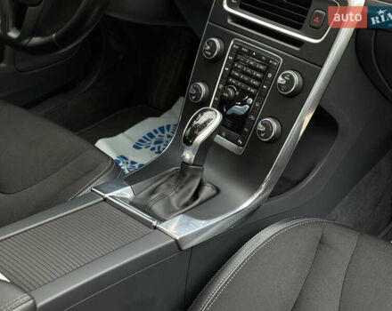 Черный Вольво С60, объемом двигателя 1.97 л и пробегом 237 тыс. км за 14800 $, фото 13 на Automoto.ua