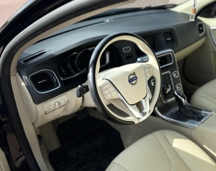 Черный Вольво С60, объемом двигателя 2 л и пробегом 206 тыс. км за 12699 $, фото 7 на Automoto.ua