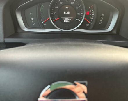 Черный Вольво С60, объемом двигателя 1.97 л и пробегом 225 тыс. км за 13700 $, фото 8 на Automoto.ua