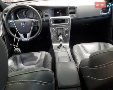 Черный Вольво С60, объемом двигателя 2 л и пробегом 88 тыс. км за 3000 $, фото 3 на Automoto.ua