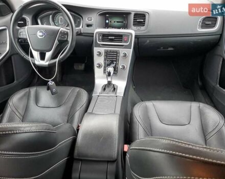 Черный Вольво С60, объемом двигателя 2 л и пробегом 77 тыс. км за 3000 $, фото 7 на Automoto.ua