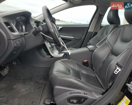 Черный Вольво С60, объемом двигателя 2 л и пробегом 77 тыс. км за 3000 $, фото 6 на Automoto.ua