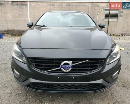Черный Вольво С60, объемом двигателя 2 л и пробегом 77 тыс. км за 3000 $, фото 4 на Automoto.ua