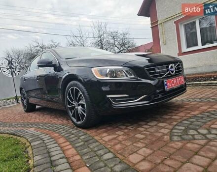Черный Вольво С60, объемом двигателя 1.97 л и пробегом 141 тыс. км за 12950 $, фото 1 на Automoto.ua
