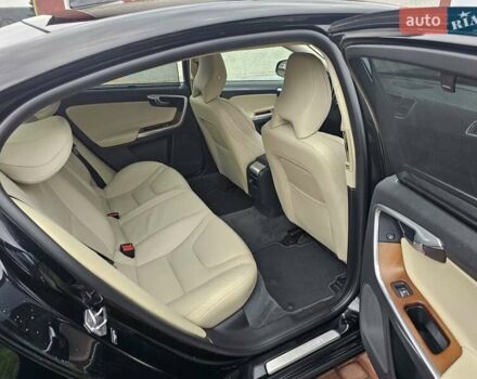 Черный Вольво С60, объемом двигателя 1.97 л и пробегом 141 тыс. км за 12950 $, фото 21 на Automoto.ua