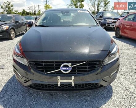 Черный Вольво С60, объемом двигателя 2 л и пробегом 62 тыс. км за 3000 $, фото 4 на Automoto.ua