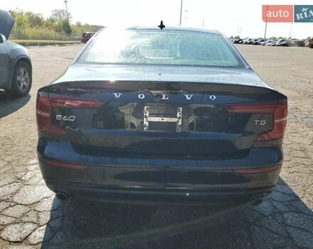 Вольво С60 2018 в Полтаве на Automoto.ua Черный Вольво С60, объемом двигателя 2 л и пробегом 35 тыс. км за 6200 $, фото 5 на Automoto.ua