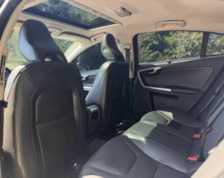 Вольво С60 2018 в Одессе на Automoto.ua Черный Вольво С60, объемом двигателя 2 л и пробегом 43 тыс. км за 17200 $, фото 7 на Automoto.ua