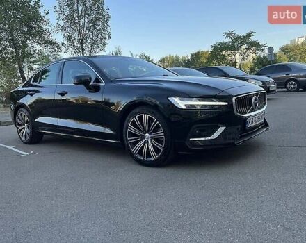 Вольво С60 2019 у Києві на Automoto.ua Чорний Вольво С60, об'ємом двигуна 1.97 л та пробігом 62 тис. км за 25100 $, фото 1 на Automoto.ua