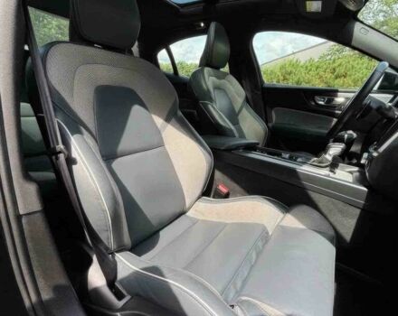 Черный Вольво С60, объемом двигателя 2 л и пробегом 46 тыс. км за 8000 $, фото 9 на Automoto.ua