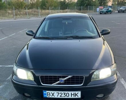 Черный Вольво С60, объемом двигателя 2.4 л и пробегом 330 тыс. км за 3800 $, фото 1 на Automoto.ua