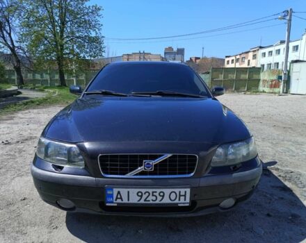 Черный Вольво С60, объемом двигателя 2.4 л и пробегом 253 тыс. км за 5500 $, фото 1 на Automoto.ua