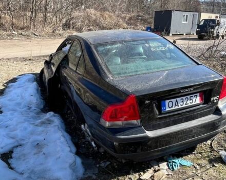 Черный Вольво С60, объемом двигателя 2.4 л и пробегом 3 тыс. км за 700 $, фото 1 на Automoto.ua