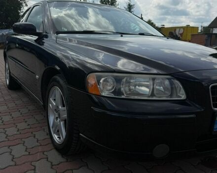 Черный Вольво С60, объемом двигателя 2.4 л и пробегом 296 тыс. км за 5500 $, фото 1 на Automoto.ua