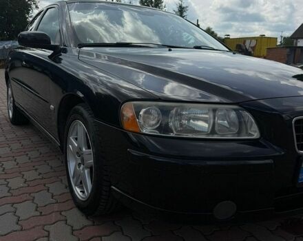 Черный Вольво С60, объемом двигателя 2.4 л и пробегом 296 тыс. км за 5500 $, фото 1 на Automoto.ua