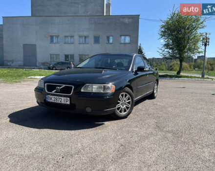 Черный Вольво С60, объемом двигателя 2.44 л и пробегом 376 тыс. км за 5450 $, фото 1 на Automoto.ua