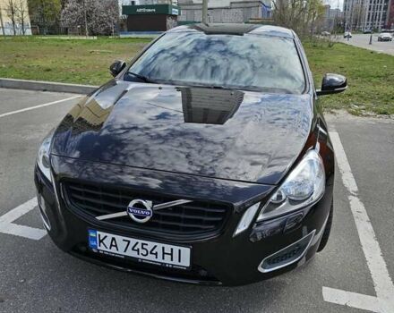 Черный Вольво С60, объемом двигателя 3 л и пробегом 232 тыс. км за 10200 $, фото 1 на Automoto.ua