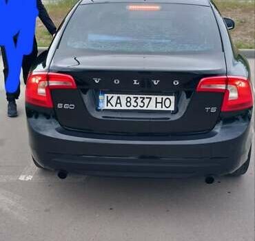 Черный Вольво С60, объемом двигателя 2.5 л и пробегом 297 тыс. км за 9300 $, фото 1 на Automoto.ua